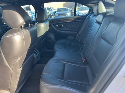 2018 Ford Taurus, $19750. Photo 7