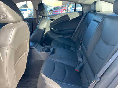 2016 Chevrolet Volt, $13000. Photo 6