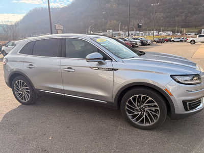 2020 Lincoln Nautilus, $30000. Photo 2