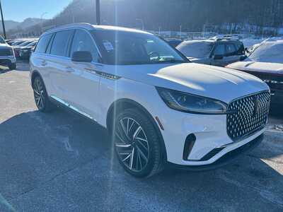 2025 Lincoln Aviator, $62995. Photo 3