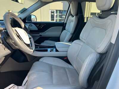 2025 Lincoln Aviator, $62995. Photo 6