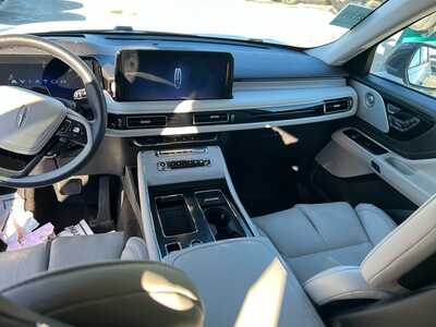 2025 Lincoln Aviator, $62995. Photo 9