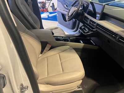 2024 Lincoln Corsair, $35495. Photo 11