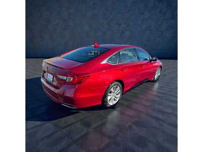 2018 Honda Accord, $21000. Photo 3