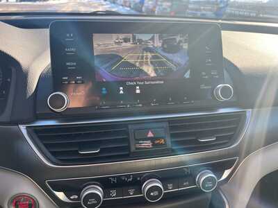2018 Honda Accord, $21000. Photo 9