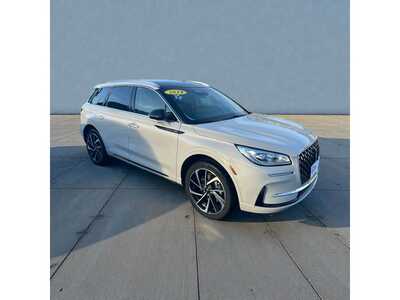 2023 Lincoln Corsair, $33495. Photo 2