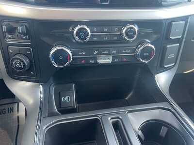 2022 Ford F150 Crew Cab, $42000. Photo 8