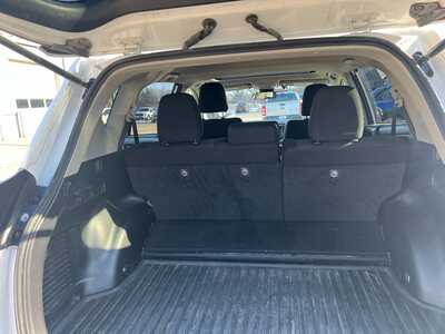 2017 Toyota RAV4, $15000. Photo 7