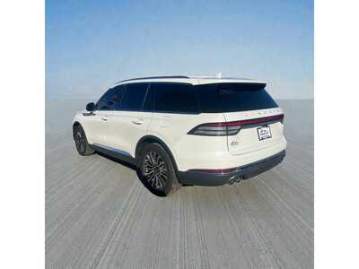 2020 Lincoln Aviator, $27695. Photo 4