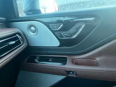 2025 Lincoln Aviator, $61995. Photo 12