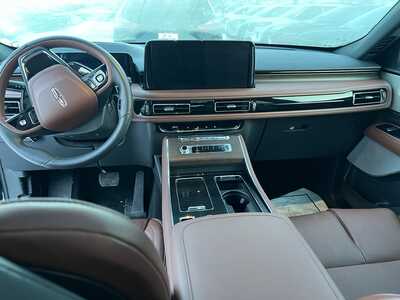 2025 Lincoln Aviator, $61995. Photo 8