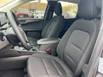 2024 Ford Escape, $22995. Photo 8