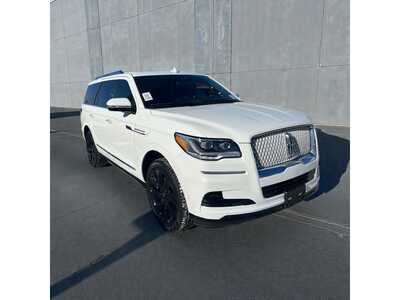 2024 Lincoln Navigator, $75995. Photo 2