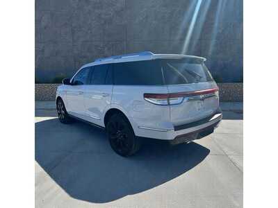 2024 Lincoln Navigator, $75995. Photo 3