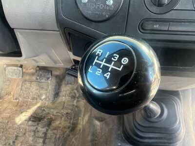 2010 Ford F250 Reg Cab, $9000. Photo 4