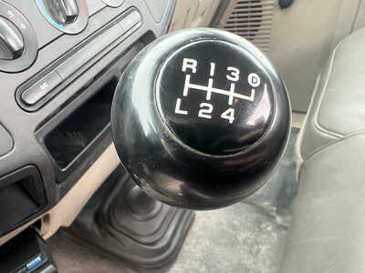 2010 Ford F250 Reg Cab, $7000. Photo 9