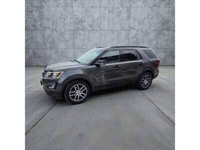 2017 Ford Explorer, $16000. Photo 3