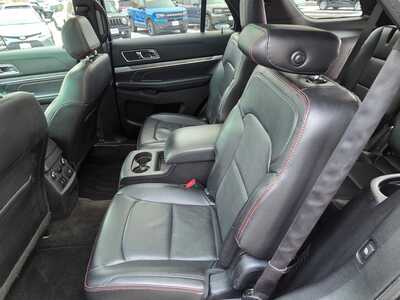 2017 Ford Explorer, $16000. Photo 6