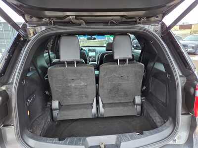 2017 Ford Explorer, $16000. Photo 8