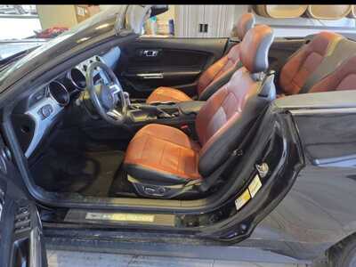 2017 Ford Mustang, $17995. Photo 7