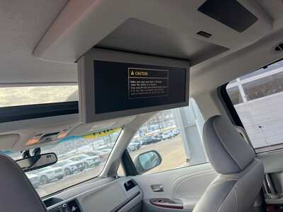2011 Toyota Sienna, $15995. Photo 7