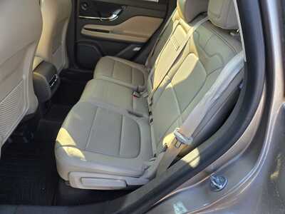 2021 Lincoln Corsair, $24995. Photo 4