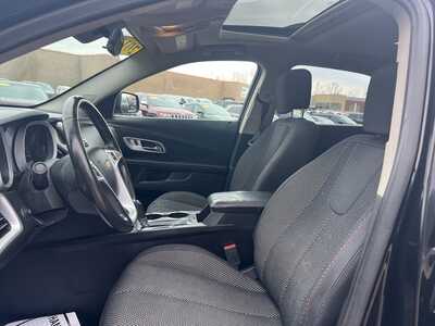 2017 Chevrolet Equinox, $9000. Photo 5