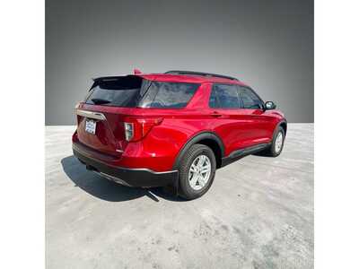 2020 Ford Explorer, $23500. Photo 3