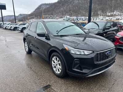 2024 Ford Escape, $20995. Photo 2