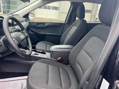 2024 Ford Escape, $20995. Photo 5