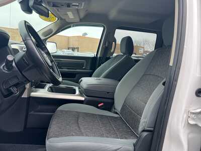 2019 RAM 1500 Crew Cab, $22000. Photo 5