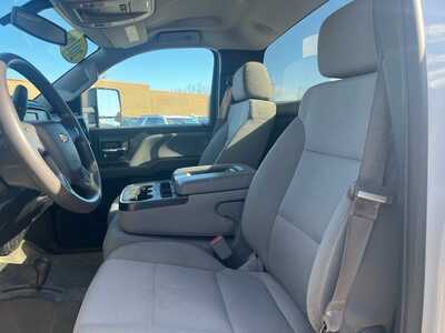 2016 Chevrolet 2500 Reg Cab, $22000. Photo 6