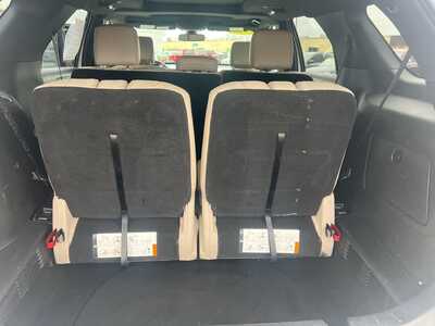 2018 Ford Explorer, $17000. Photo 12