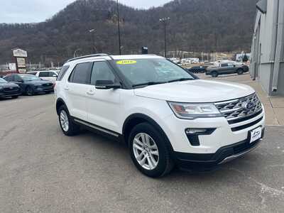 2018 Ford Explorer, $17000. Photo 2
