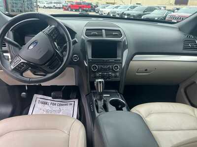 2018 Ford Explorer, $17000. Photo 8