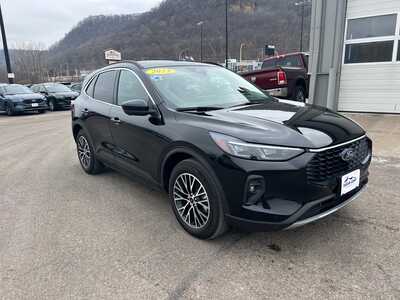 2023 Ford Escape, $23995. Photo 2