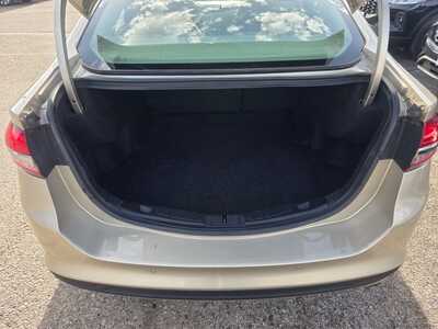 2017 Ford Fusion, $7000. Photo 7