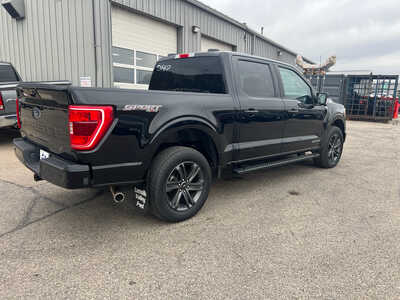 2023 Ford F150 Crew Cab, $39995. Photo 4