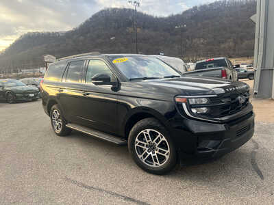 2025 Ford Expedition, $59995. Photo 3