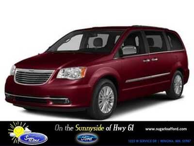 2015 Chrysler Town & Country, $7995. Photo 1