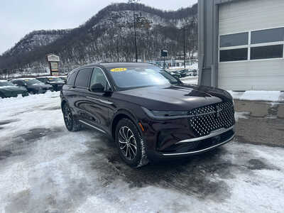 2024 Lincoln Nautilus, $44695. Photo 3