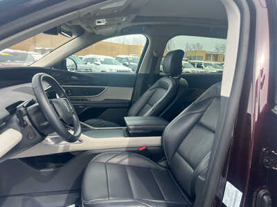 2024 Lincoln Nautilus, $44695. Photo 7