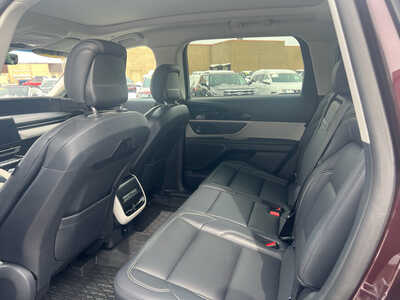 2024 Lincoln Nautilus, $44695. Photo 8