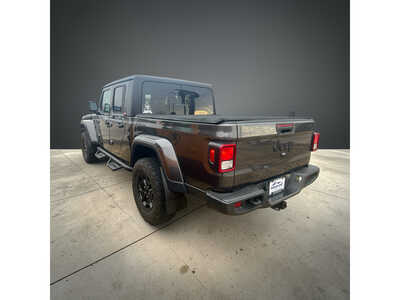 2022 Jeep Gladiator, $32000. Photo 3