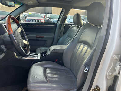 2006 Chrysler 300, $5986. Photo 6