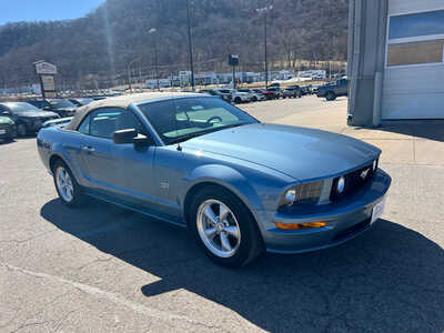 2008 Ford Mustang, $16995. Photo 3