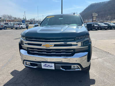 2020 Chevrolet 1500 Crew Cab, $23995. Photo 2