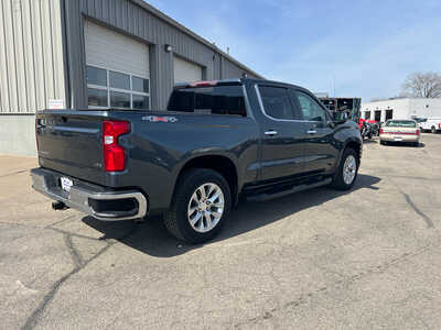 2020 Chevrolet 1500 Crew Cab, $23995. Photo 4