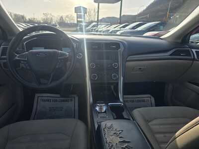 2017 Ford Fusion, $8000. Photo 5