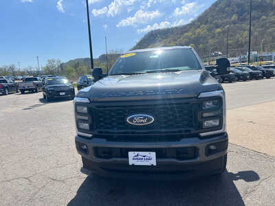 2024 Ford F350 Crew Cab, $66500. Photo 2